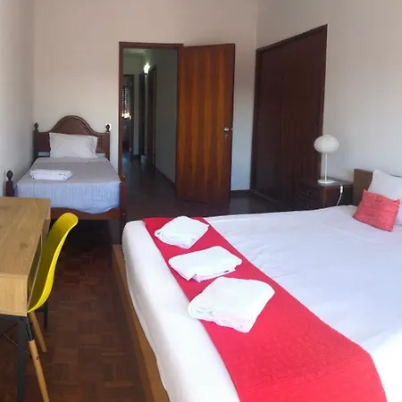Avenida 83 Guest house